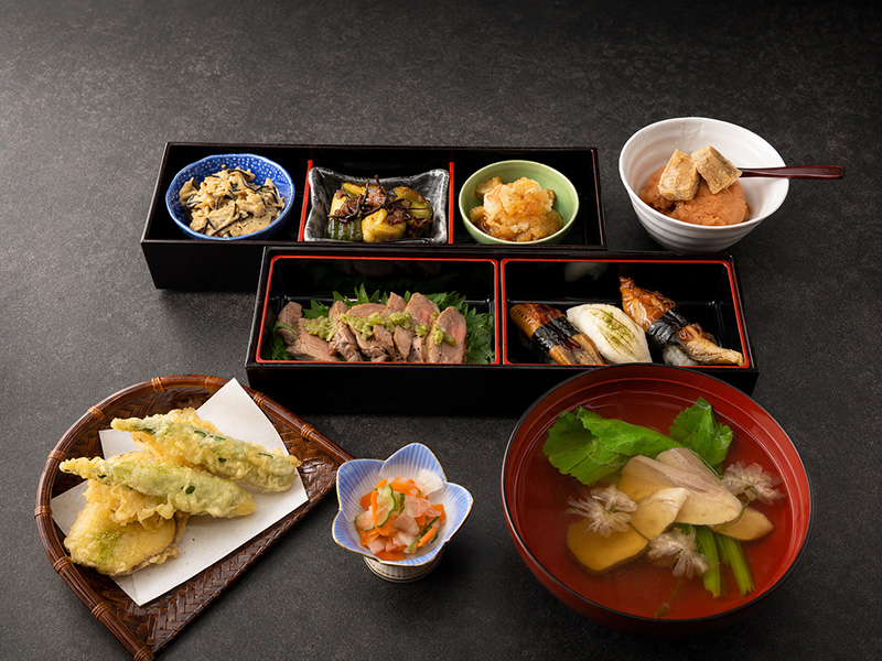 Natsu kaiseki menu